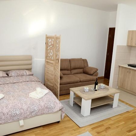 Appartement Apartman Frida à Nikšić Extérieur photo